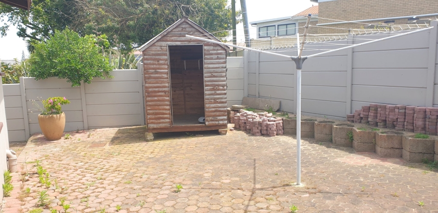 4 Bedroom Property for Sale in Dana Bay Western Cape